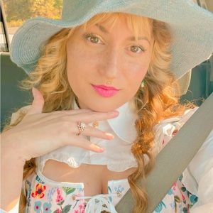 Meet your Posher, Jessica